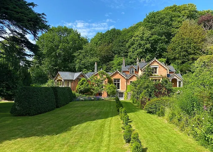 Eller How House - Private Regency Property & Lake